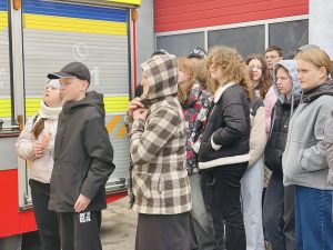 668005123 2163330121169889 8747066495253419725 N