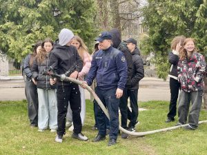 668185007 2163329807836587 2838492013959347069 N